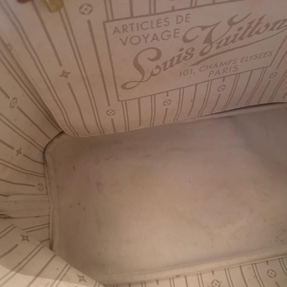 Louis Vuitton Azur MM - Picture 13 of 16